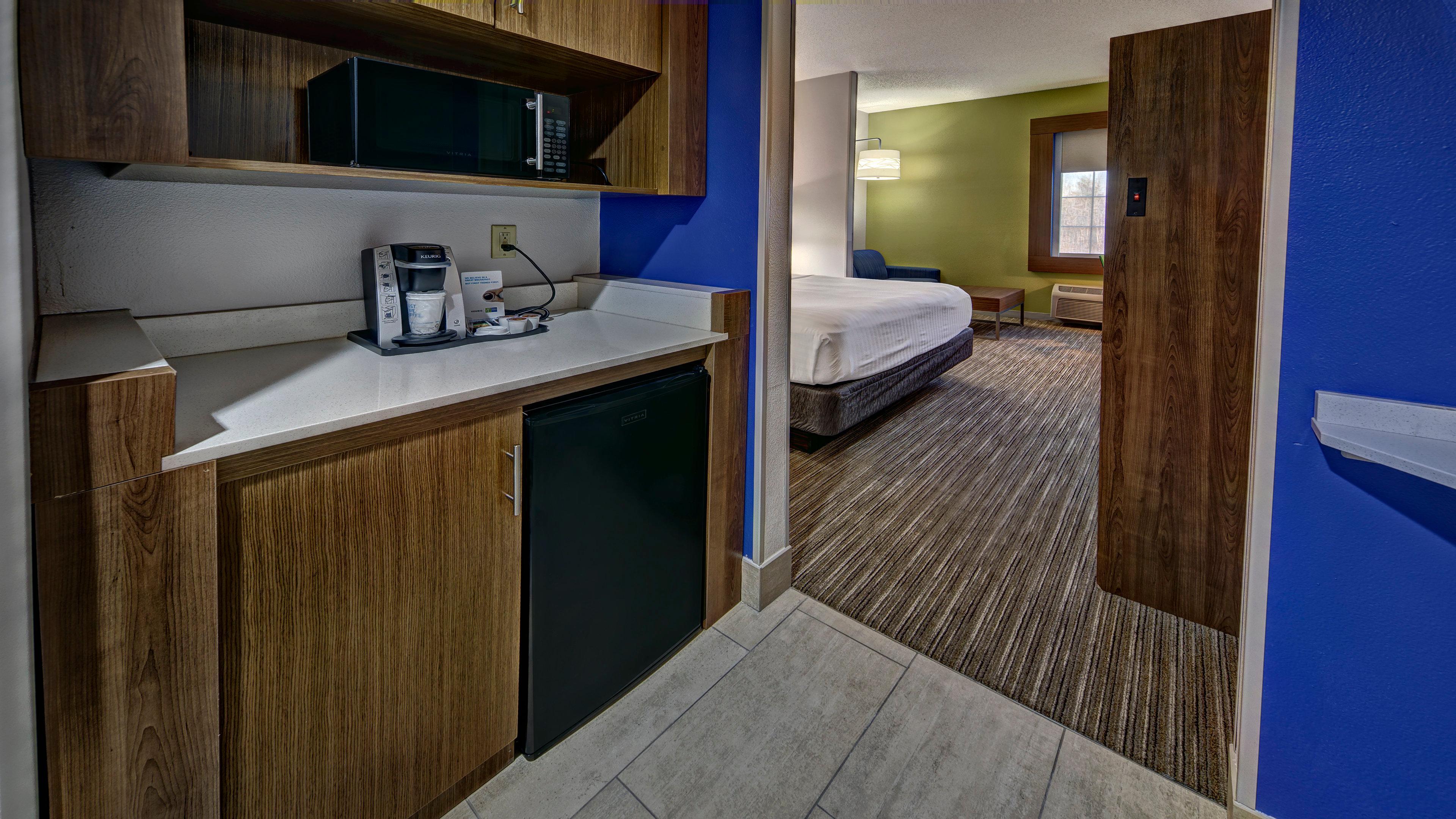 Holiday Inn Express & Suites Crossville By Ihg Exterior photo