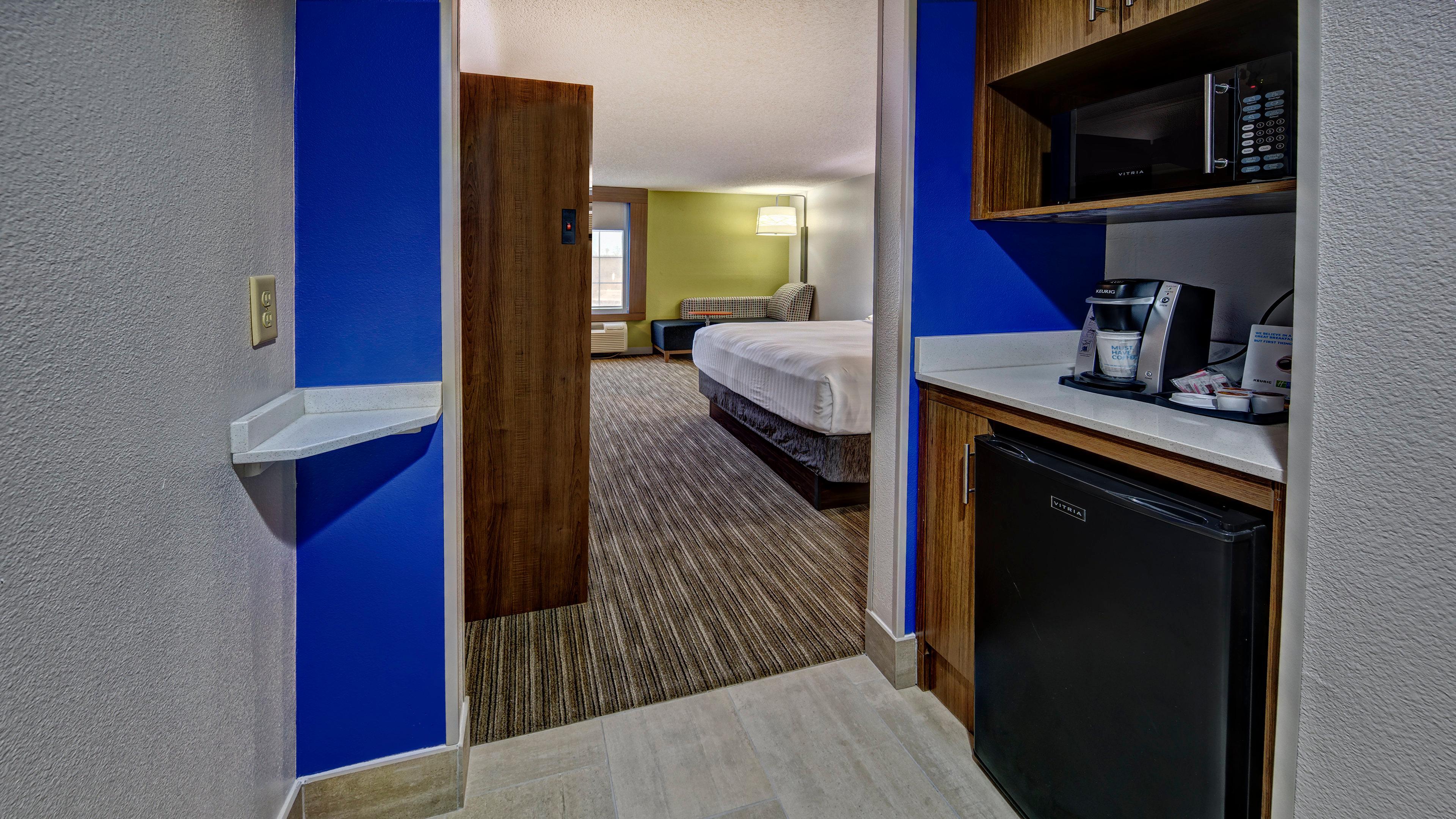 Holiday Inn Express & Suites Crossville By Ihg Exterior photo