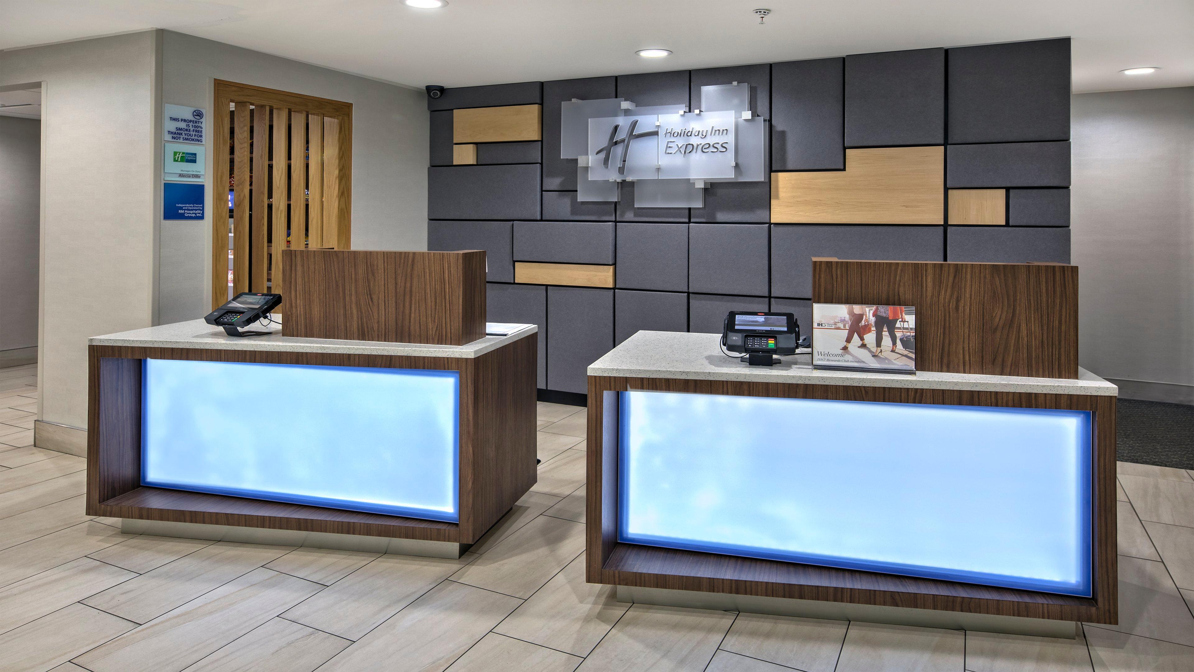 Holiday Inn Express & Suites Crossville By Ihg Exterior photo